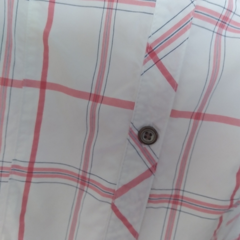 Cabela's Short Sleeve Red and White Plaid Button Down Shirt Size XL - Picture 5 of 9